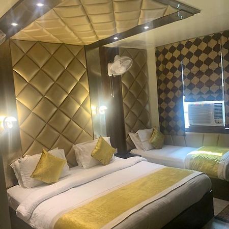 Hotel Mmk Канпур Екстер'єр фото