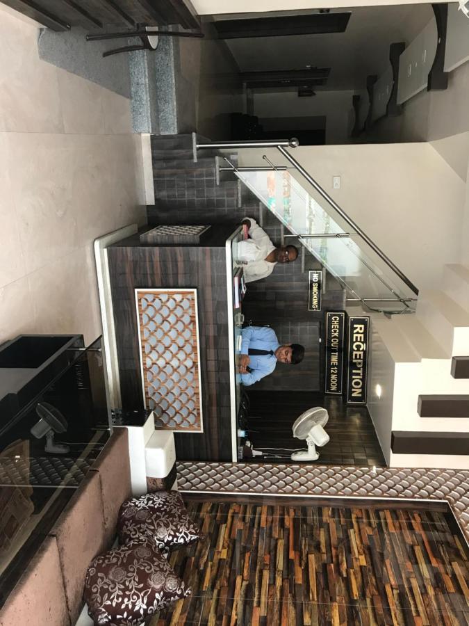 Hotel Mmk Канпур Екстер'єр фото