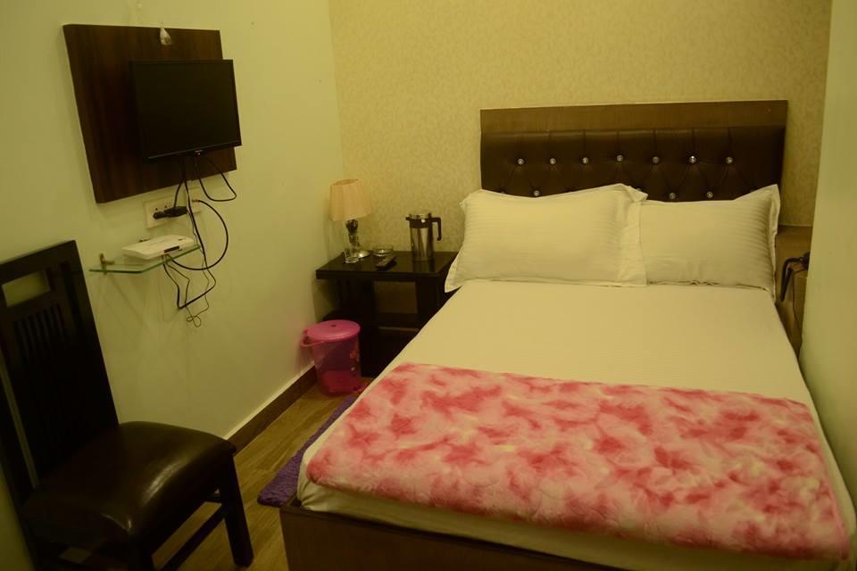 Hotel Mmk Канпур Екстер'єр фото