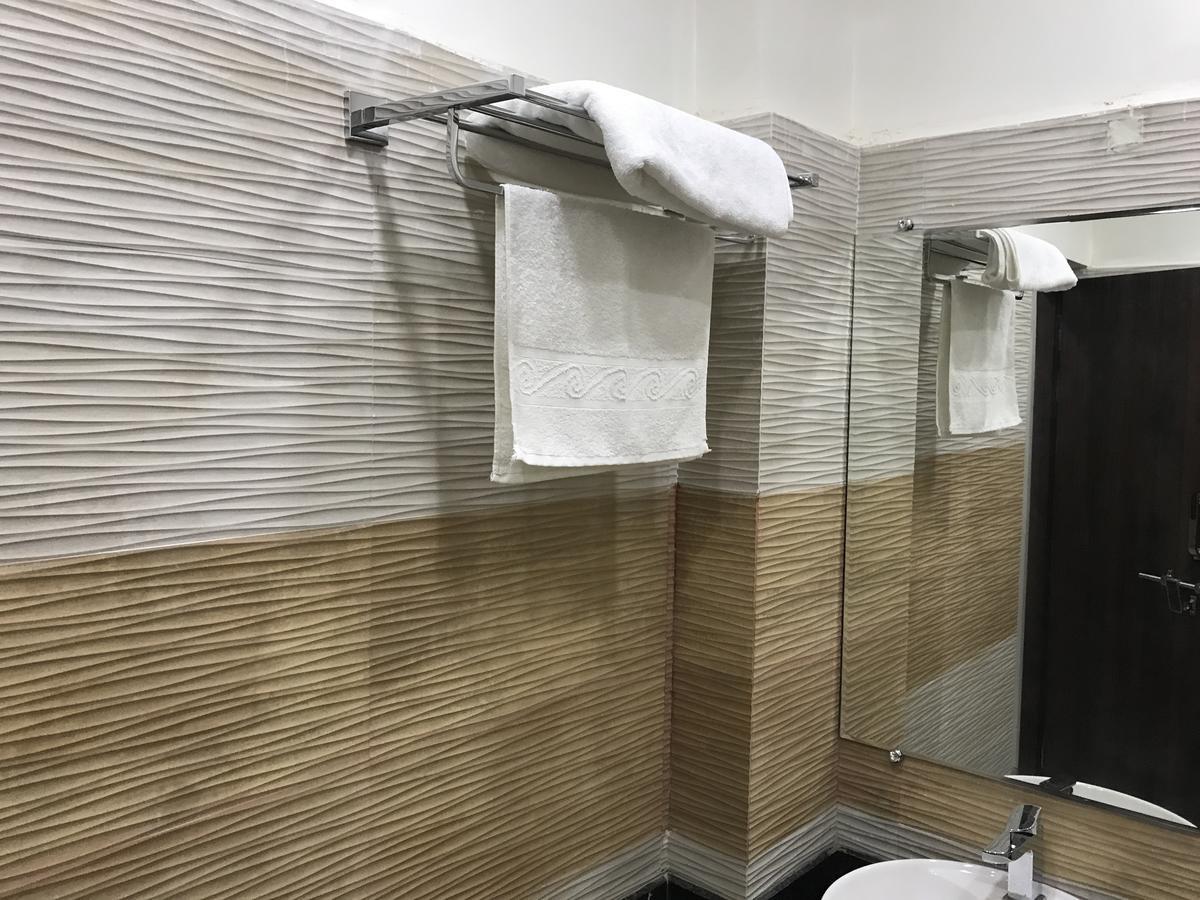 Hotel Mmk Канпур Екстер'єр фото