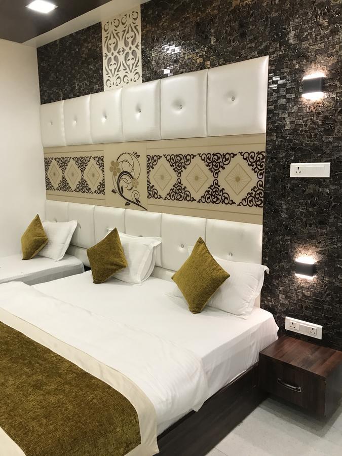 Hotel Mmk Канпур Екстер'єр фото