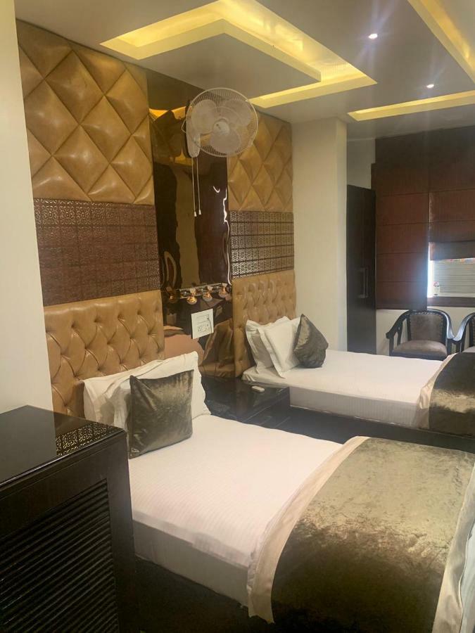 Hotel Mmk Канпур Екстер'єр фото
