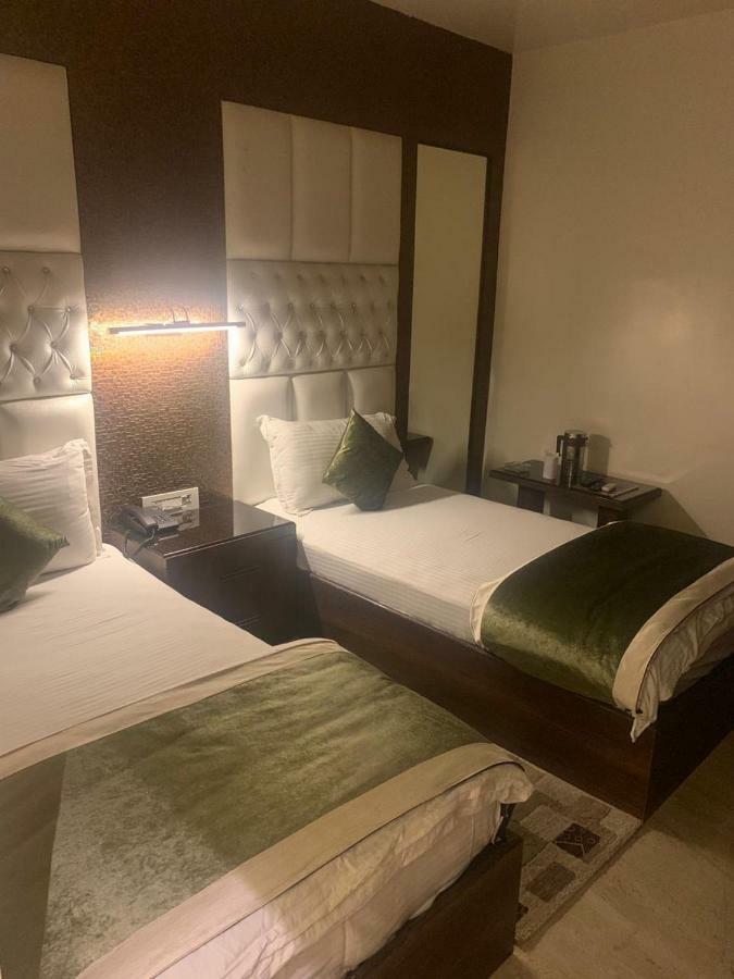 Hotel Mmk Канпур Екстер'єр фото