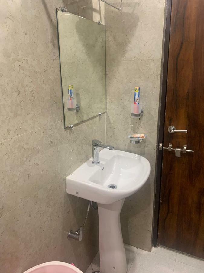 Hotel Mmk Канпур Екстер'єр фото